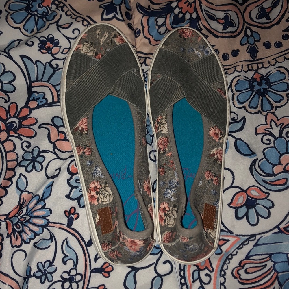 Blowfish Lacey grey floral slip on